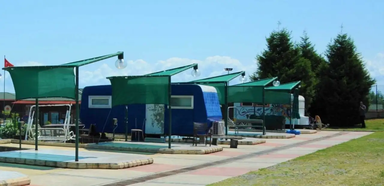 Samsun Karavan Kamping: Denize Sıfır Konforlu Bir Kamp Alanı